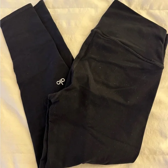 Alo Airlift Leggings - Picture 8 of 12